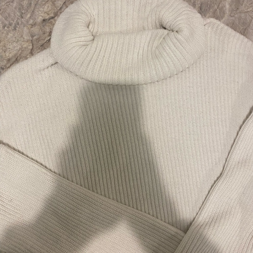 Cropped White Knit Turtleneck Sweater